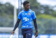 Bahia renova com principal joia da base após interesse do Corinthians