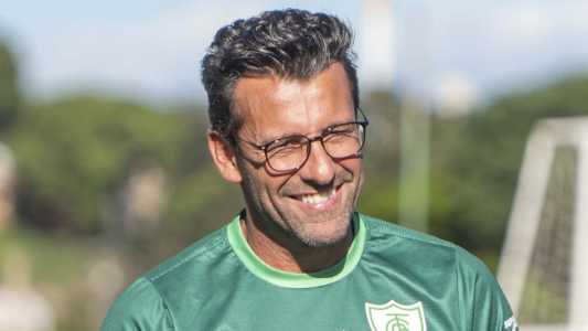 Alberto Valentim, treinador do América