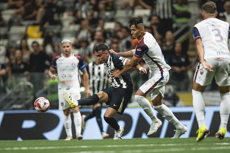 Atlético sai na frente, mas cede empate ao Betim em estreia no Campeonato Mineiro