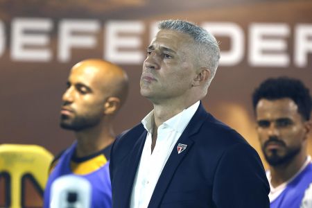 Hernán Crespo avalia que São Paulo precisa de mais contratações para 2026