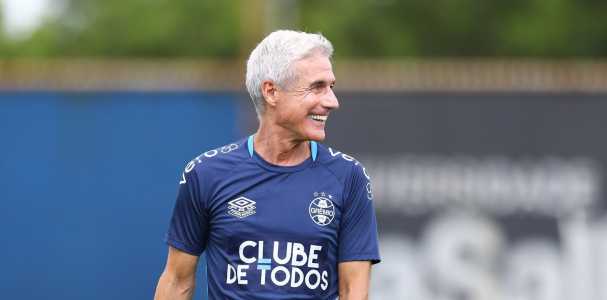 Luís Castro comanda o Grêmio na largada do Brasileirão de 2026