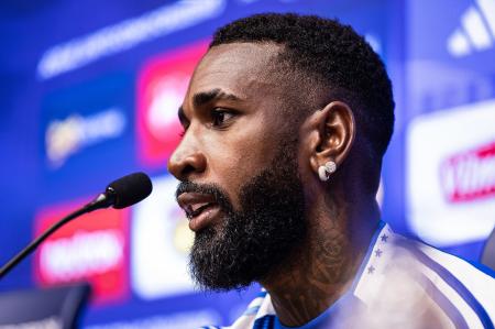 Gerson em apresentação no Cruzeiro