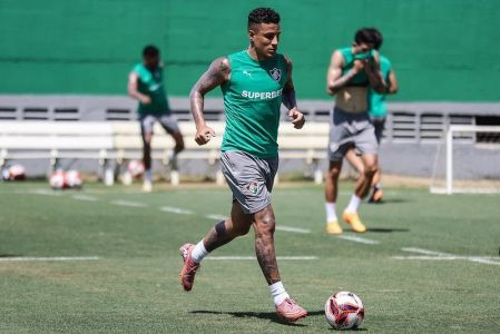 Arana deve ser titular no primeiro jogo do Fluminense na temporada