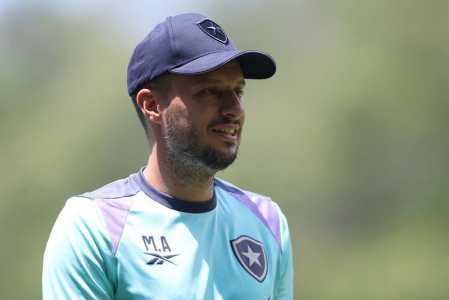 Martin Anselmi é o novo técnico do Botafogo para a temporada