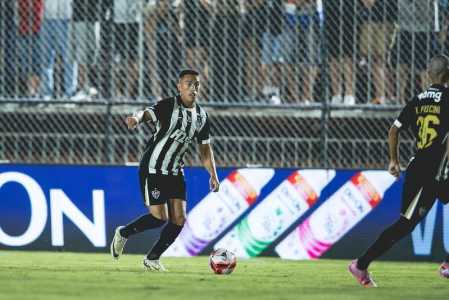 Tomás Cuello em ação pelo Atlético contra o North
