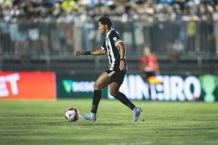 Rony em ação pelo Atlético contra o North