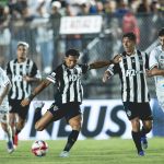 Jogador do Atlético é vaiado antes de clássico contra o Cruzeiro