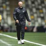 Sampaoli busca primeira vitória no clássico após 2025 decepcionante
