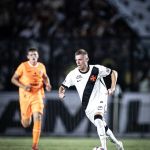 Vasco acerta saída de Maxime Dominguez para o futebol europeu; veja detalhes