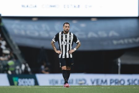 Maycon na estreia pelo Galo