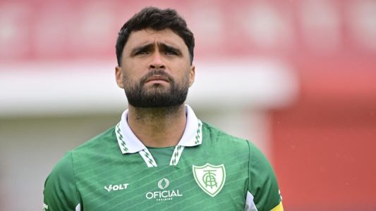 Goleiro Gustavo foi titular na partida entre Uberlândia e América
