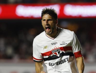 Calleri rompeu ligamento cruzado do joelho e ficou afastado por quase um ano