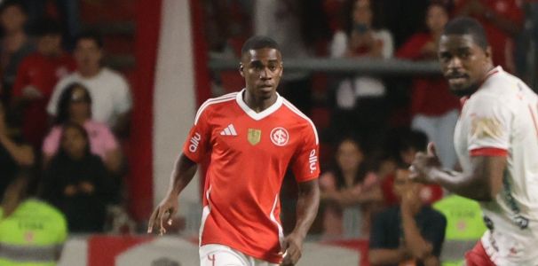 Félix Torres entrou no segundo tempo da vitória do Internacional sobre o Inter-SM