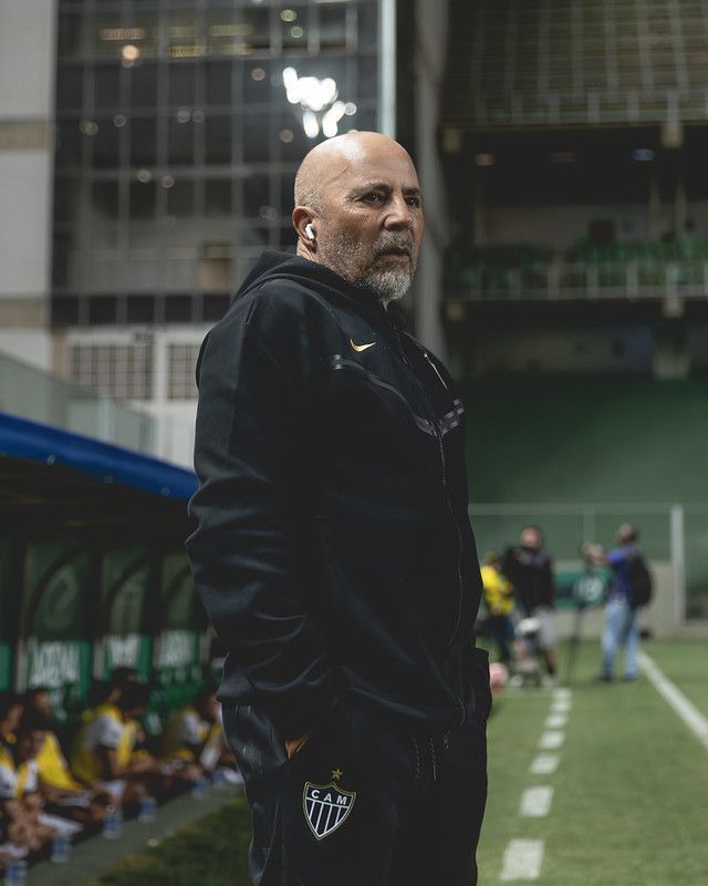 Sampaoli surpreende ao avaliar chegada de Cassierra, novo reforço do Atlético