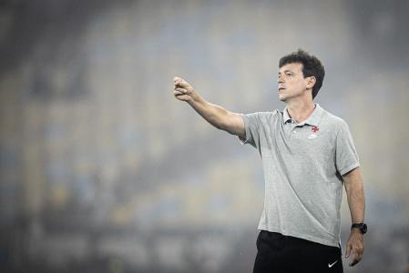 Fernando Diniz pode revezar alguns jogadores para o duelo contra o Boavista