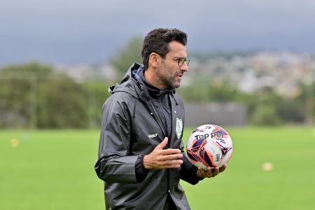 Alberto Valentim, treinador do América