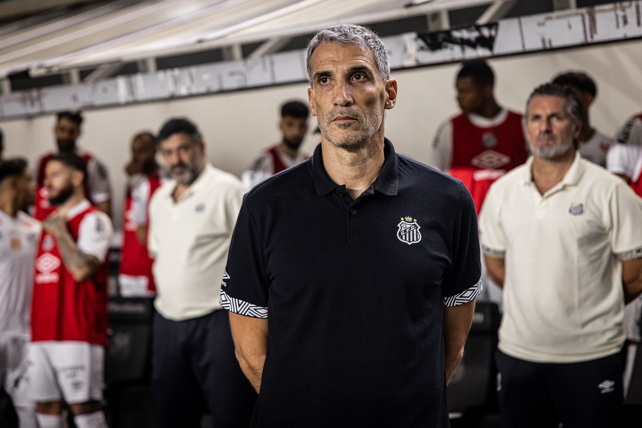 Santos: Vojvoda reconhece desempenho abaixo contra o Corinthians e exalta Gabigol