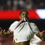 São Paulo domina, goleia Ibrachina e enfrentará o Cruzeiro na decisão da Copinha