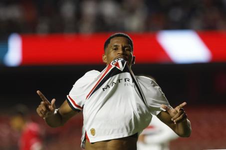 São Paulo está na final da Copinha após golear o Ibrachina-SP
