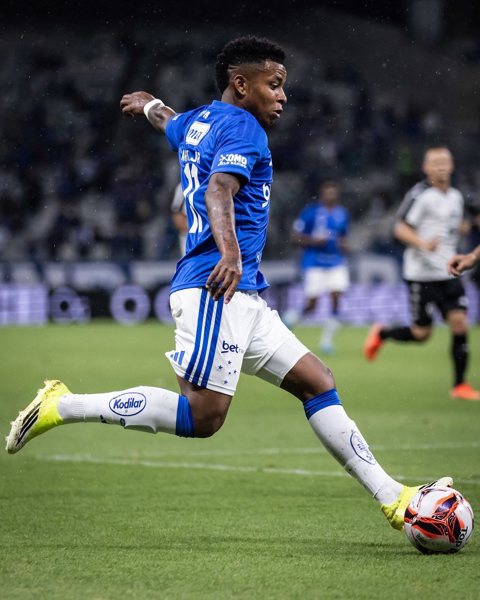 Atacante do Cruzeiro toma atitude ‘inesperada’ antes de clássico contra o Atlético