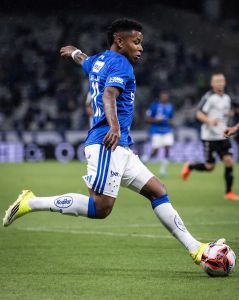 Atacante do Cruzeiro, Arroyo voltou a utilizar a camisa 99