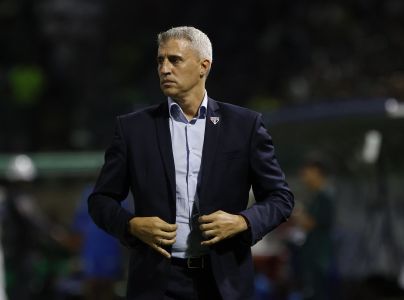Crespo não tem feito o São Paulo render em 2026