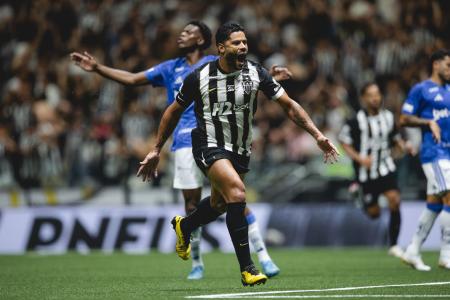 Hulk marca, e Atlético vence Cruzeiro de virada pelo Mineiro