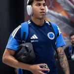 Kaio Jorge, do Cruzeiro, dá carro de presente ao pai, que agradece: 'Te amo'