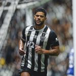 Hulk se declara ao Atlético e afirma: ‘Sou privilegiado nos clássicos’