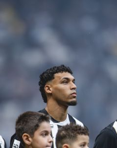 Victor Hugo, meio-campista do Atlético