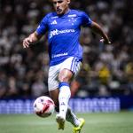 Clube italiano intensifica negociação com Cruzeiro por Kaiki e busca acerto com lateral