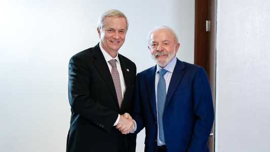 Lula e Kast durante encontro no Panamá