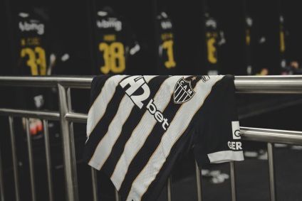 Camisa do Atlético no vestiário da Arena MRV