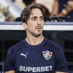Apesar da vitória na estreia, Luís Zubeldía liga o alerta no Fluminense