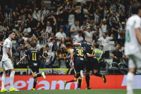 Victor Hugo foi eleito o melhor em campo em Atlético x Palmeiras