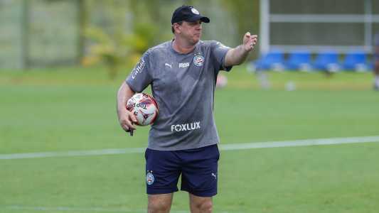 Técnico Rogério Ceni durante treino do Bahia