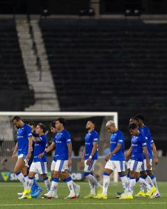 Jogadores do Cruzeiro na derrota para o Botafogo no Brasileiro