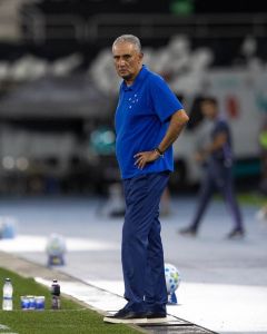 Tite reclamou dos xingamentos da arquibancada
