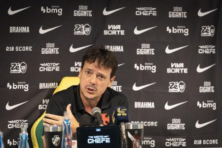 Fernando Diniz confia em melhora do Vasco nos próximos jogos
