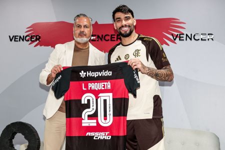 José Boto, diretor de futebol do Flamengo, e Lucas Paquetá, reforço rubro-negro em 2026