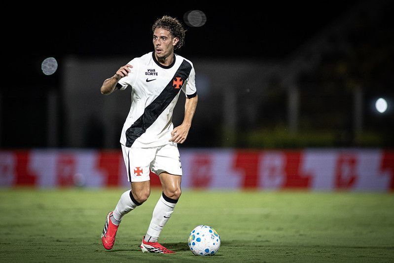 Vasco perde pênalti e só empata com Madureira pelo Campeonato Carioca