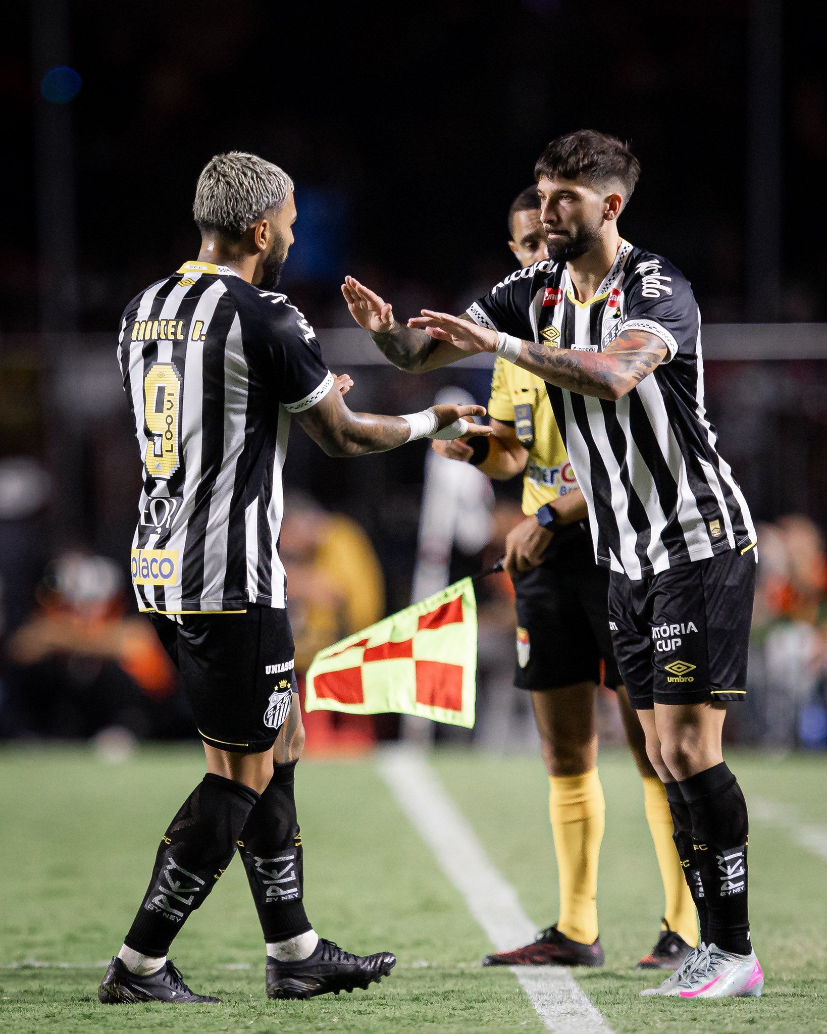 Dirigente do Santos revela sondagens por atacante emprestado pelo Cruzeiro