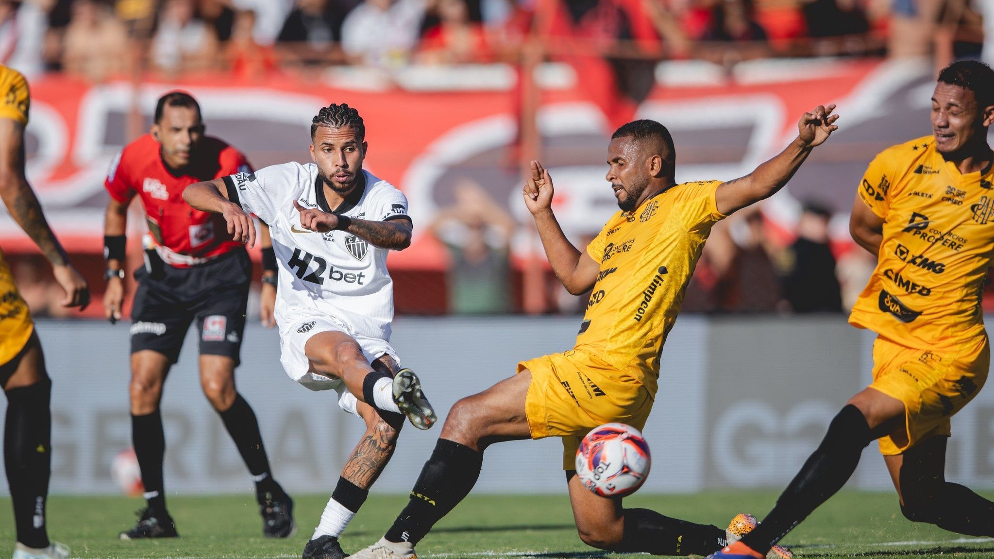 Com virada, Atlético mantém tabu de 36 anos sobre o Pouso Alegre