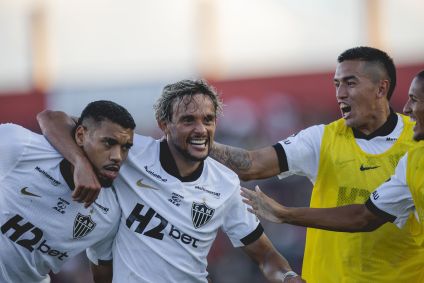 Jogadores do Atlético em Pouso Alegre