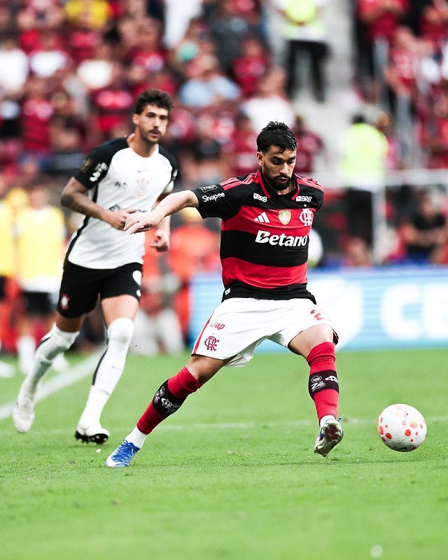 Flamengo: Paquetá reage ao gol perdido contra o Corinthians na Supercopa do Brasil