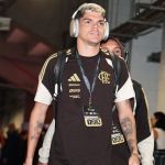 Ayrton Lucas aponta como jogadores do Flamengo devem lidar com Carrascal após expulsão