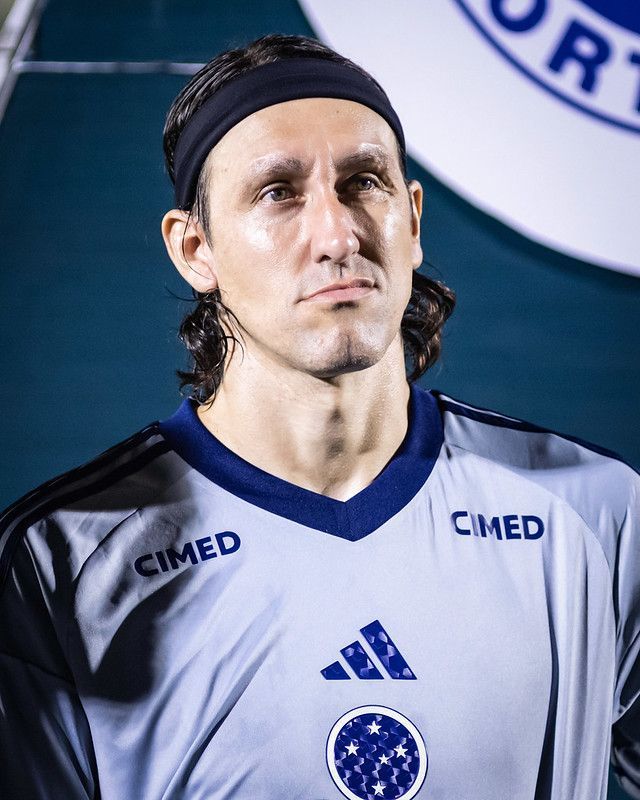 Árbitro revela motivo da ida de Cássio ao banheiro durante Betim x Cruzeiro