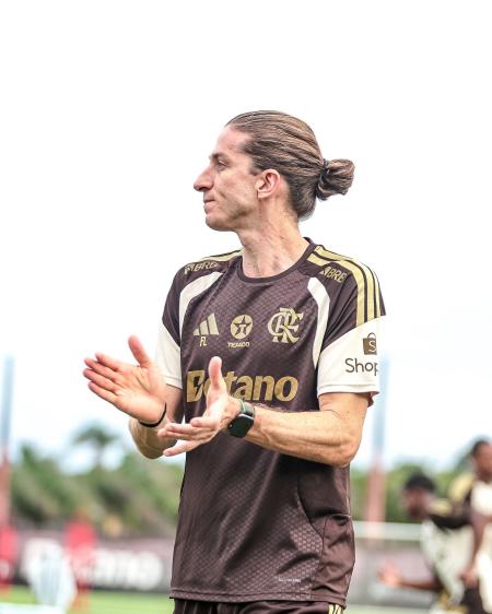 Filipe Luís comanda o Flamengo em busca do título da Recopa Sul-Americana