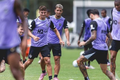 Mateus Iseppe durante treino do Atlético na Cidade do Galo