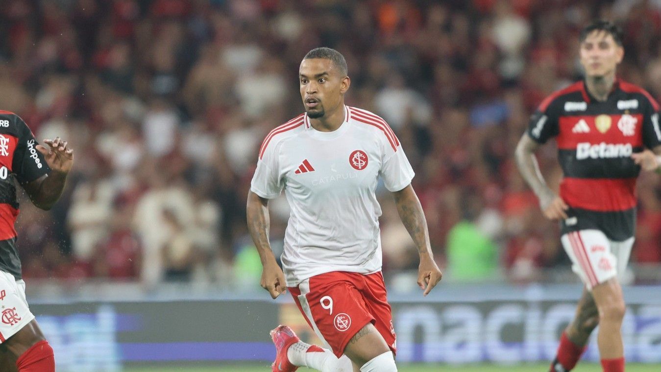 Jogador do Inter deve ganhar mais espaço com Pezzolano após empate com Flamengo